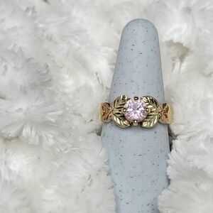 EXQUISITE Black Hills Gold Grape & Leaf Pink Helenite Ring
